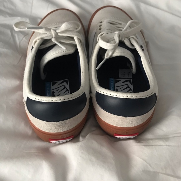 NEVER WORN VANS- CHIMA PRO 2 - Picture 4 of 4